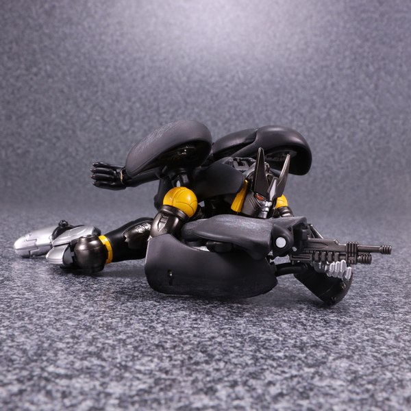 Masterpiece Mp 34s Shadow Panther Hi Res Images  (4 of 9)